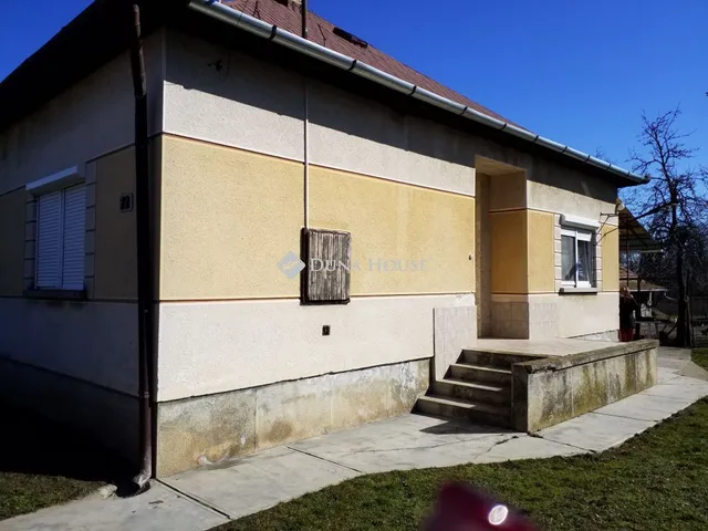 Eladó ház Kisláng, Petőfi Sándor utca 80 nm