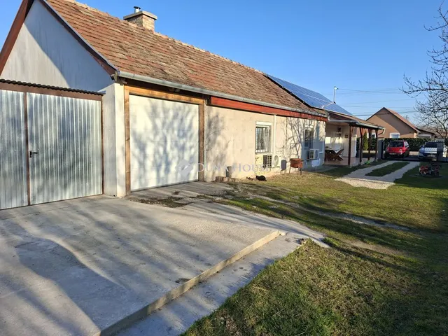 Eladó ház Kisláng 95 nm