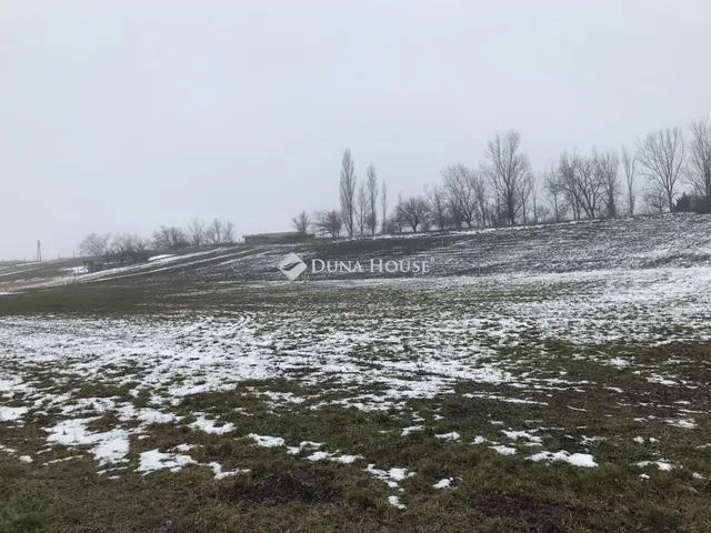 Eladó telek Fehérvárcsurgó 631 nm