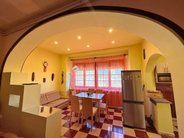 Eladó lakás Pétfürdő 63 nm