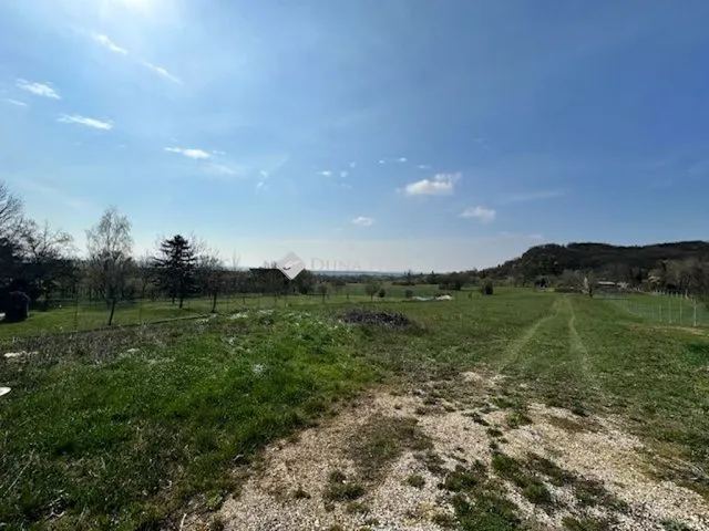 Eladó telek Csákvár 757 nm