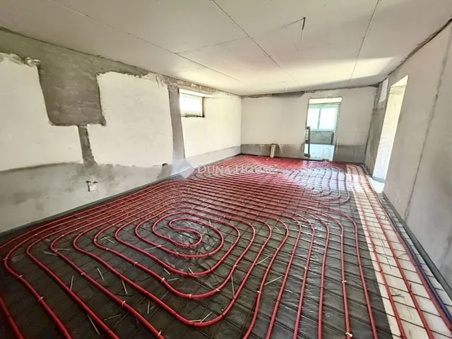 Eladó ház Cece 107 nm