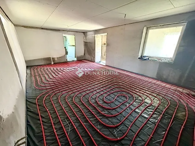 Eladó ház Cece 107 nm