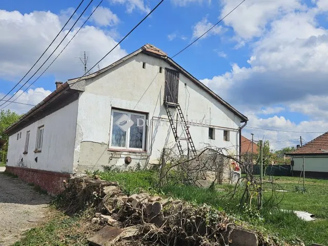 Eladó ház Enying 60 nm