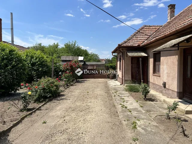 Eladó ház Sárbogárd, Dózsa György utca 78 nm