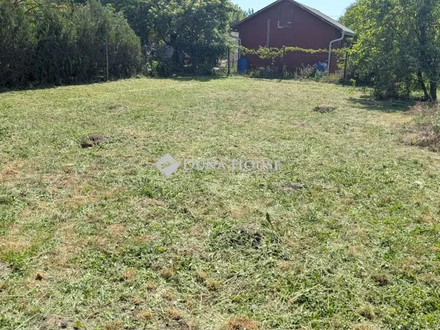 Eladó telek Székesfehérvár, Nincs utca 584 nm