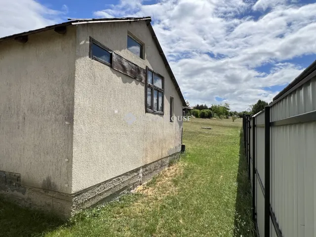 Eladó telek Magyaralmás 1819 nm
