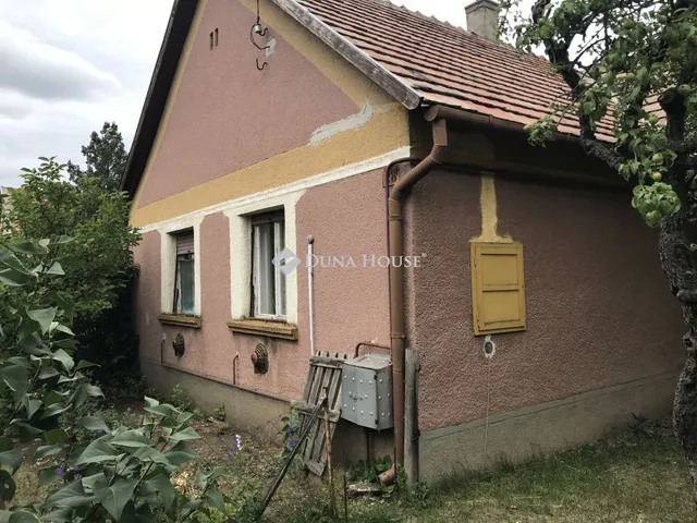 Eladó ház Besnyő, Petőfi Sándor utca 89 nm