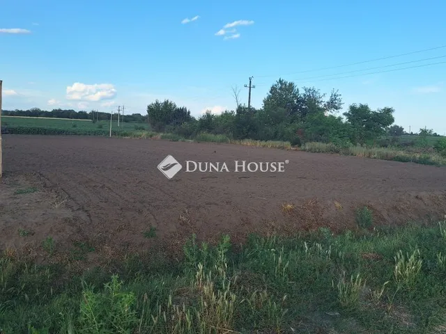 Eladó telek Sárbogárd, Damjanich János utca 1325 nm