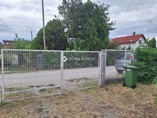 Eladó telek Szabadbattyán 1049 nm