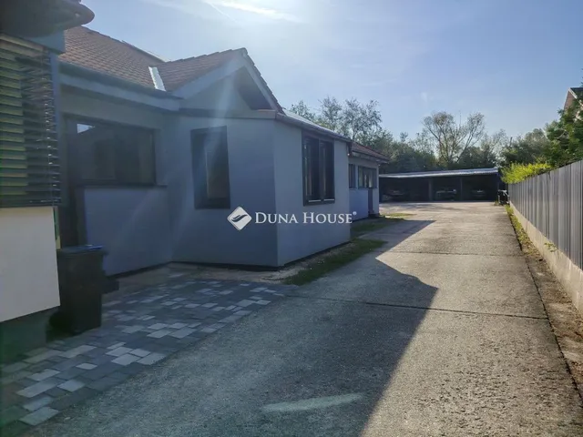 Eladó ház Székesfehérvár 410 nm