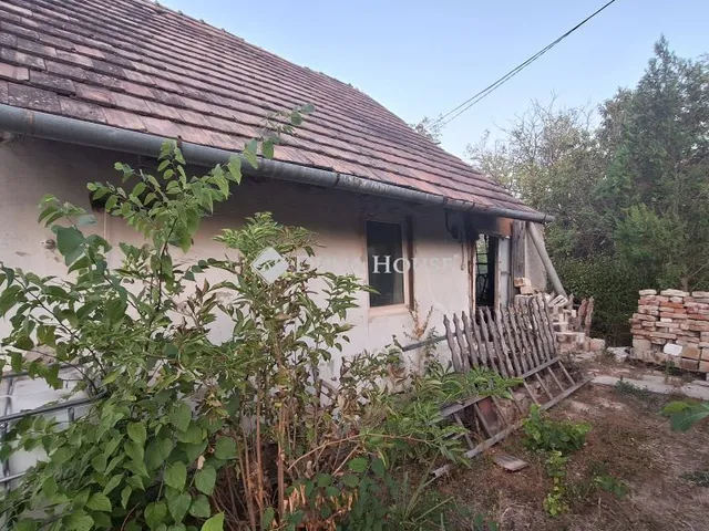 Eladó telek Iszkaszentgyörgy 1112 nm