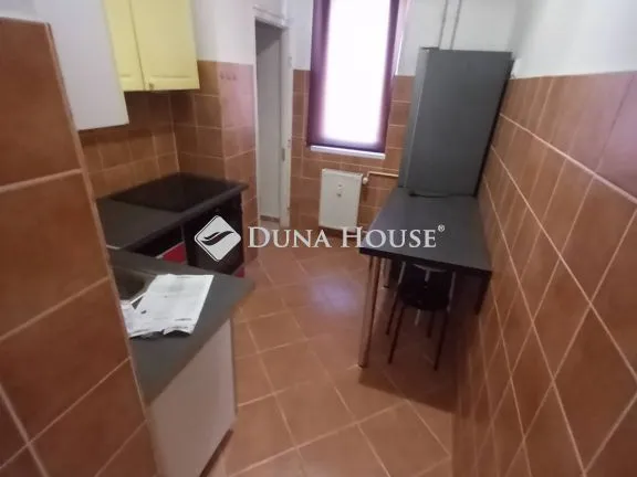Eladó lakás Százhalombatta 39 nm