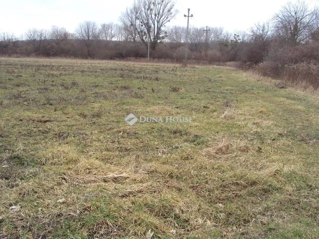 Eladó telek Pusztavám 4918 nm
