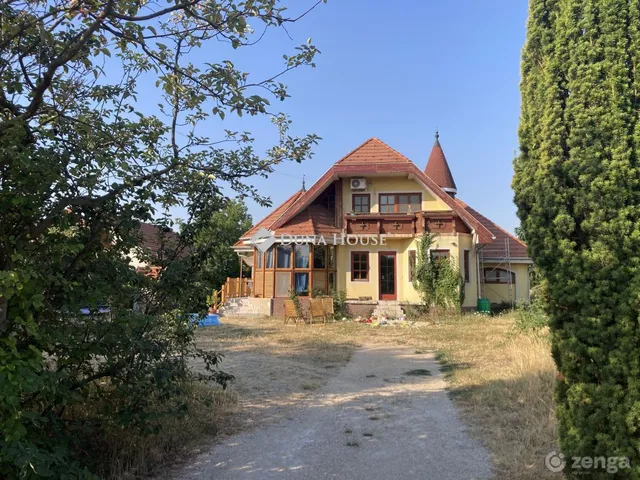 Eladó ház Csákvár 210 nm