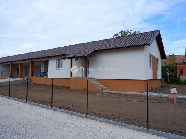 Eladó ház Úrhida 92 nm