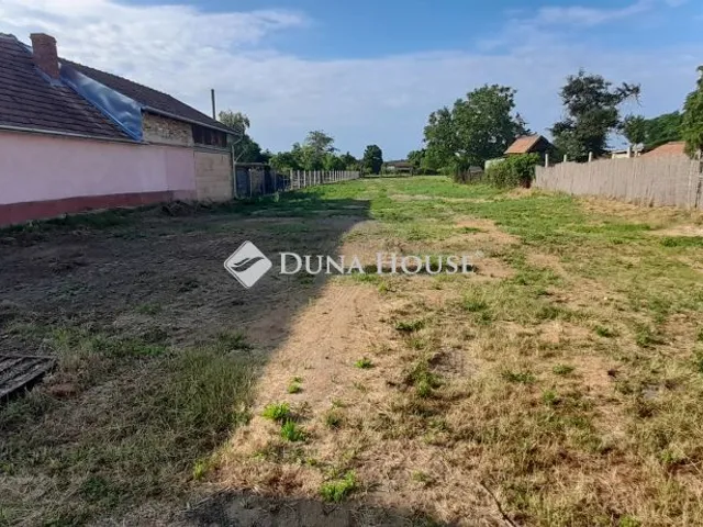 Eladó telek Káld 1471 nm