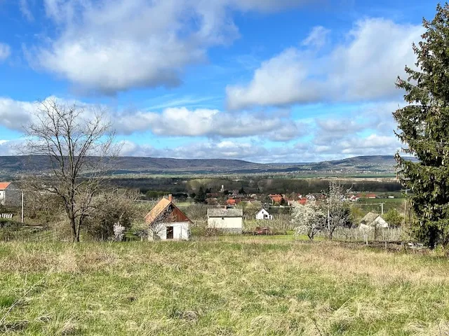 Eladó telek Raposka 1686 nm