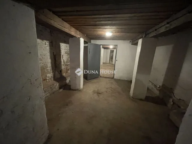 Eladó kereskedelmi és ipari ingatlan Szombathely 133 nm