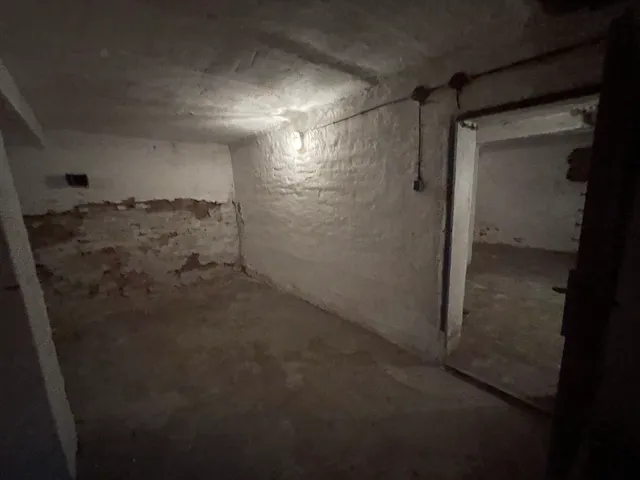 Eladó kereskedelmi és ipari ingatlan Szombathely 279 nm