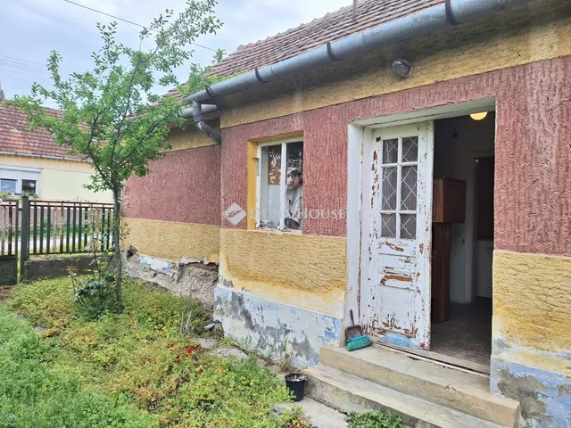 Eladó ház Csehi 78 nm