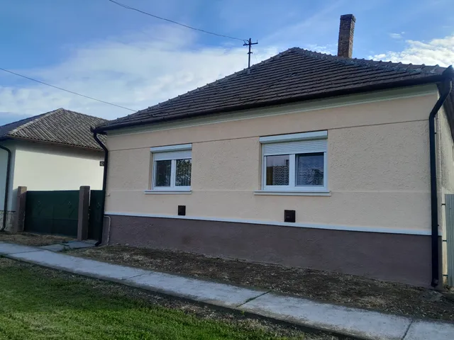 Eladó ház Farád 139 nm
