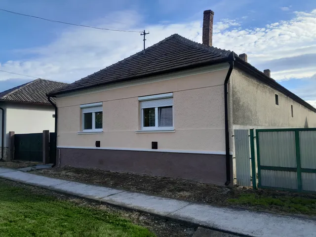 Eladó ház Farád 139 nm