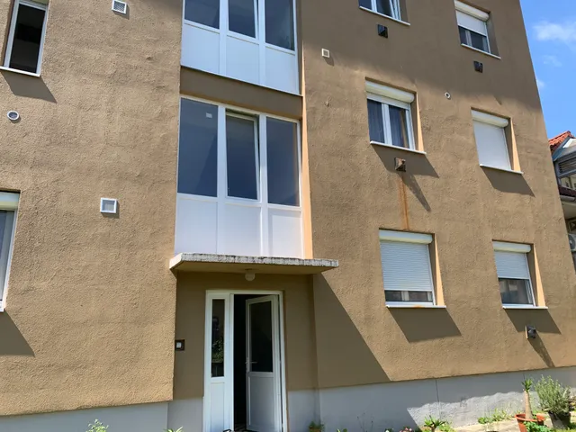 Eladó kereskedelmi és ipari ingatlan Szombathely 57 nm