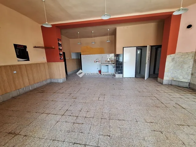Eladó ház Püspökmolnári 146 nm