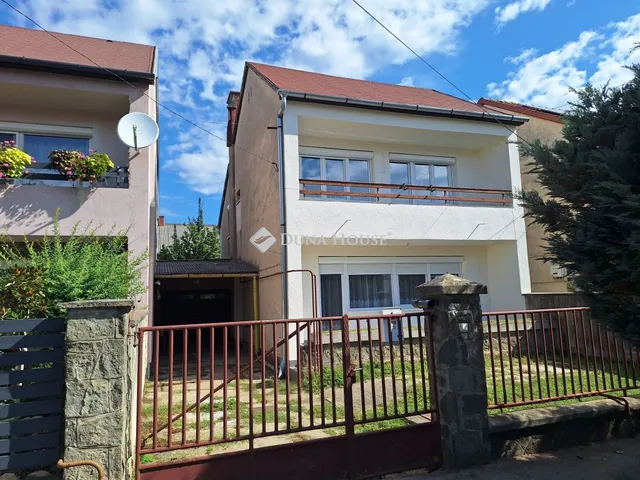 Eladó lakás Sárvár 105 nm
