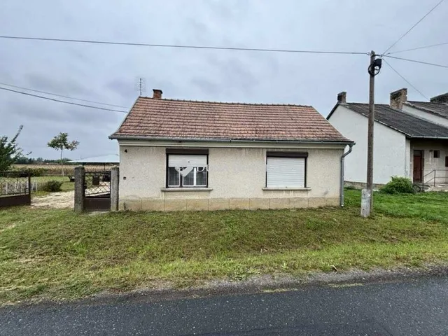 Eladó ház Rábahidvég 54 nm