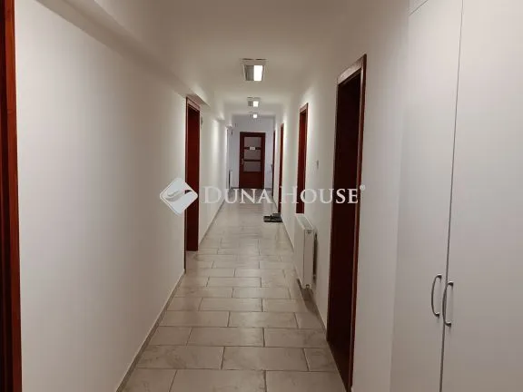 Kiadó kereskedelmi és ipari ingatlan Szombathely 40 nm