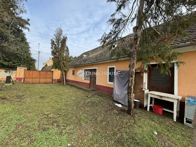Eladó ház Káld 70 nm