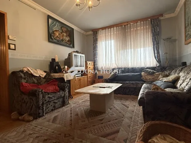 Eladó lakás Oszkó 54 nm