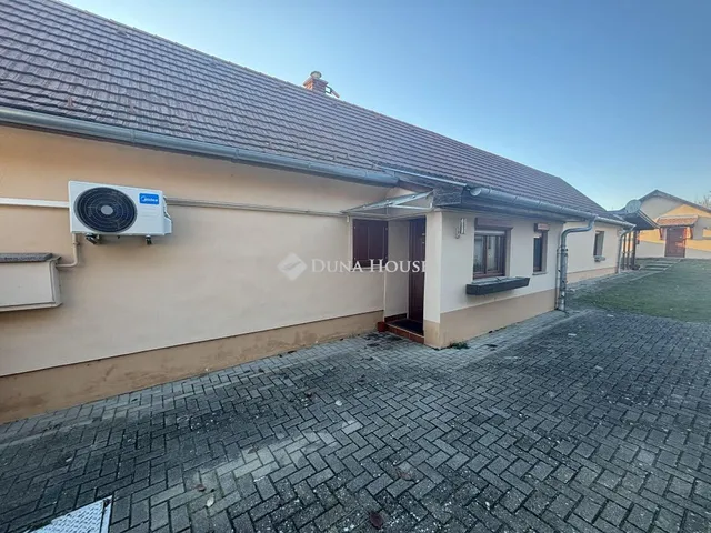 Eladó ház Káld 80 nm