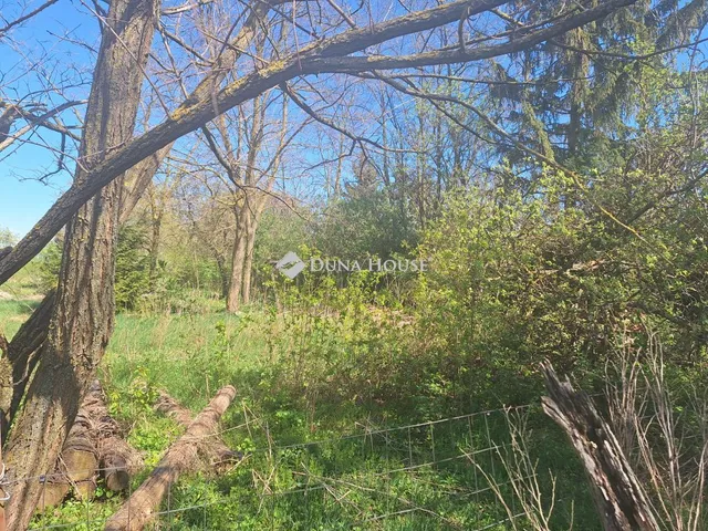 Eladó telek Salköveskút 3493 nm