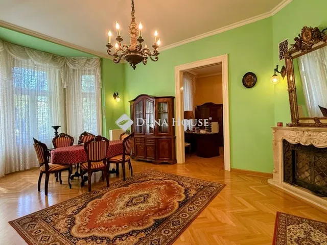 Eladó ház Budapest XVI. kerület 220 nm