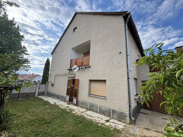 Eladó ház Káld 140 nm