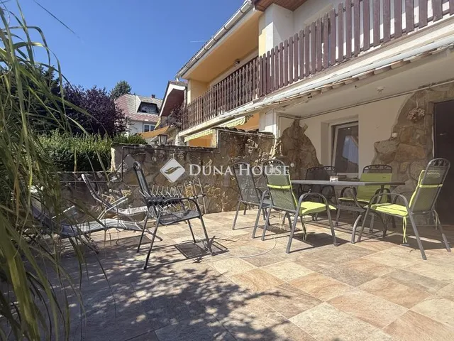 Eladó nyaraló Vonyarcvashegy 110 nm