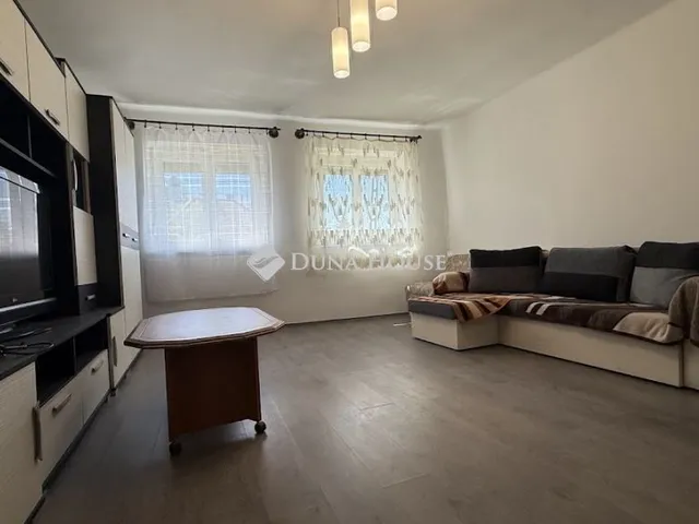 Eladó ház Hosszúpereszteg 70 nm