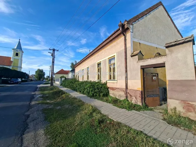 Eladó ház Kisfalud 137 nm