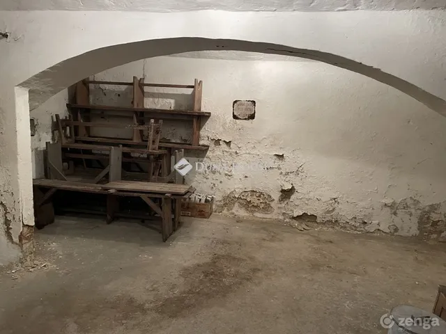 Eladó kereskedelmi és ipari ingatlan Szombathely 57 nm