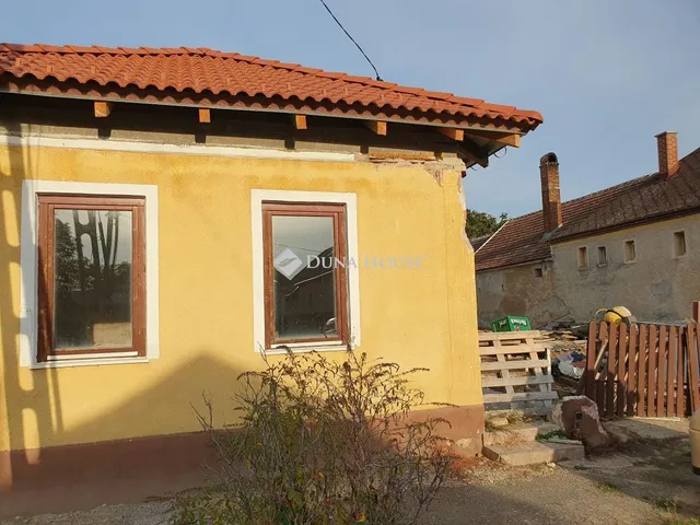 Eladó ház Acsád 98 nm