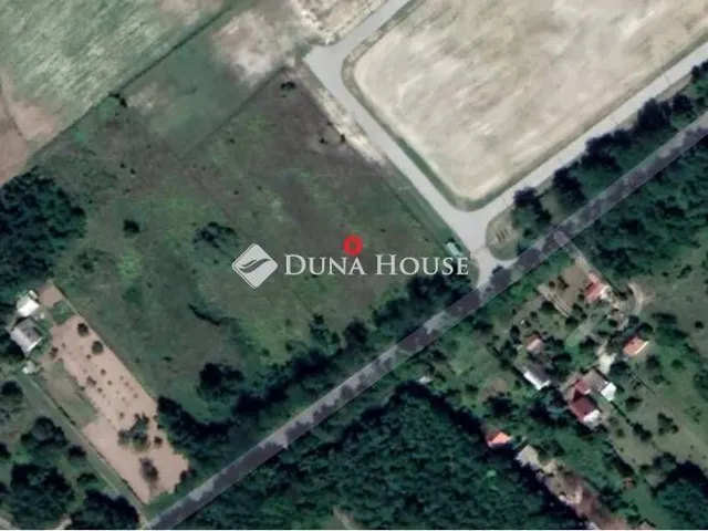 Eladó telek Kerekegyháza 7000 nm