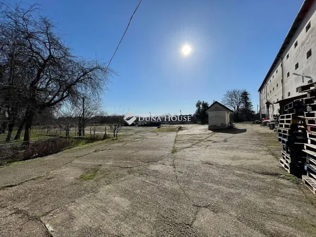 Eladó ház Kisszállás 2800 nm