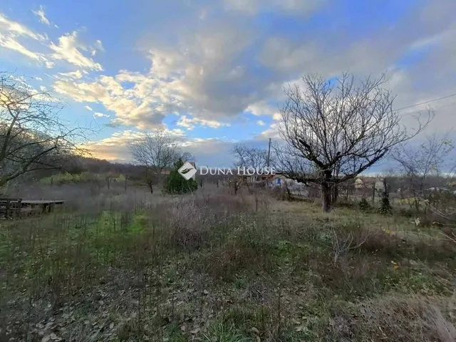 Eladó telek Nagykőrös 2222 nm