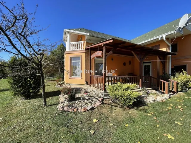 Eladó ház Harta 200 nm