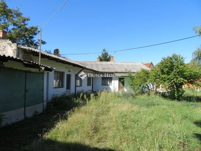 Eladó telek Kiskunfélegyháza 1078 nm