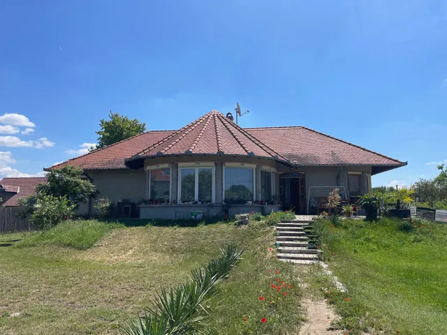 Eladó ház Kecskemét 137 nm
