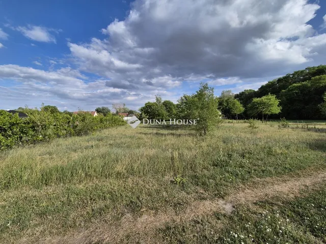 Eladó telek Ballószög 1742 nm